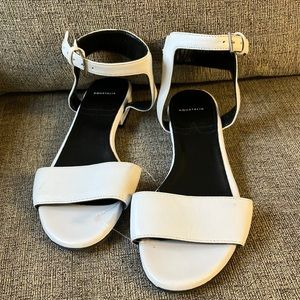 AQUATALIA made in Italy sandals white black silver chain straps on heels leather